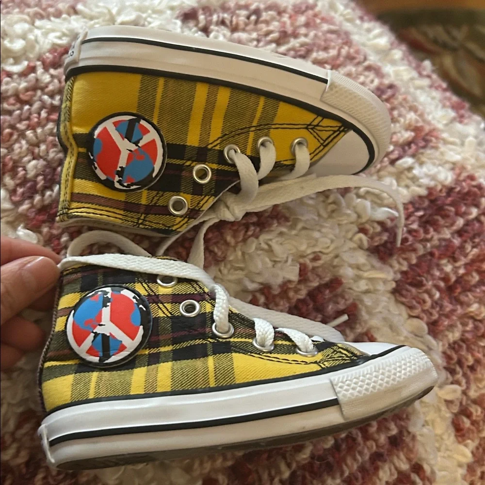 Converse Chuck Taylor Sneakers Plaid Yellow/World Peace Black Infant Size 6